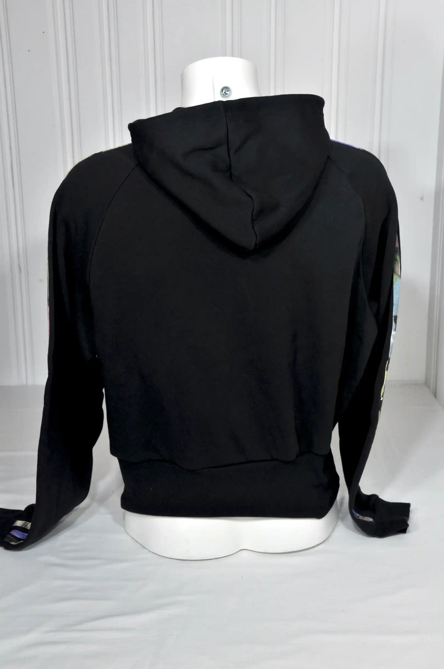Sweat à capuche vintage Adidas noir – Taille M (40-42)