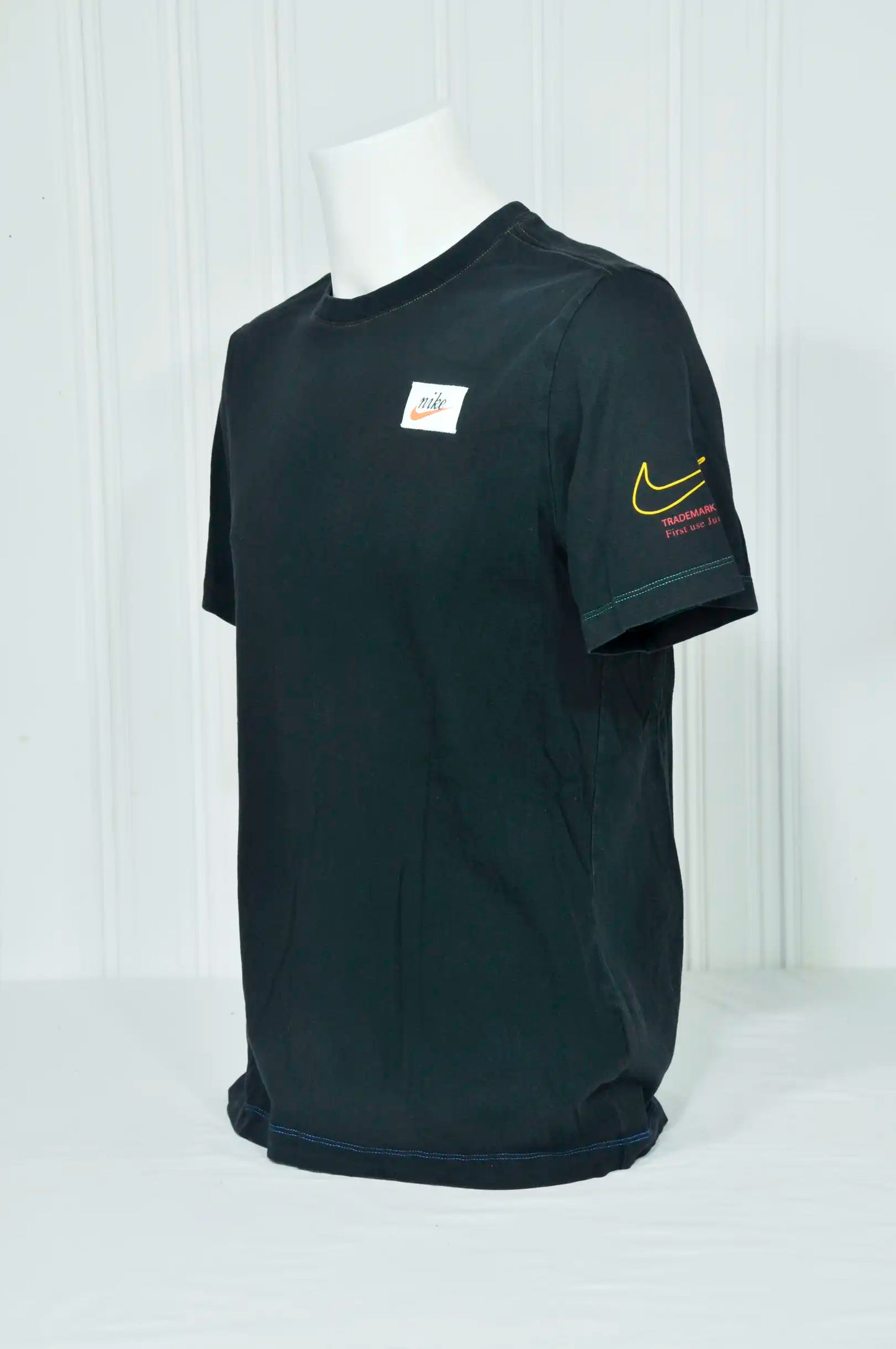 Schwarzes Vintage-NIKE-T-Shirt Gr. M