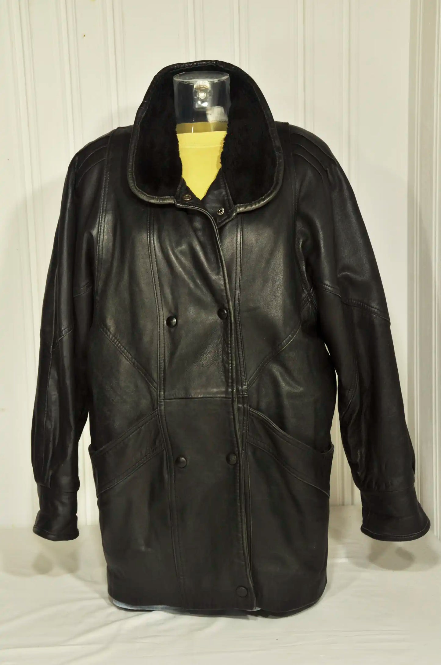 Manteau vintage en cuir noir – Taille M