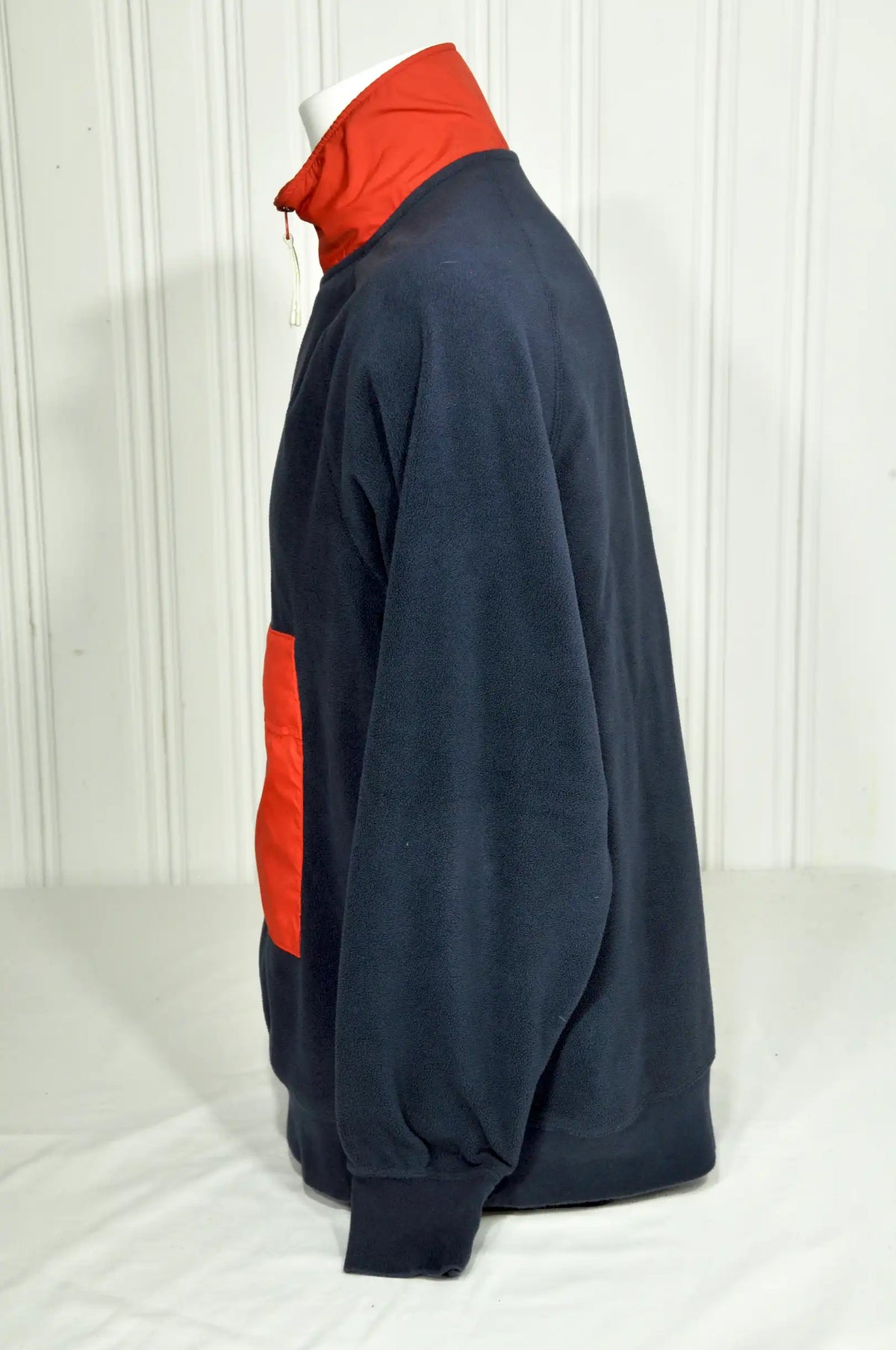 Polaire Nike vintage bleu marine et rouge – Taille L