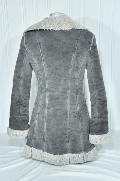 Manteau femme Cannaby Collection en faux daim gris – Taille S