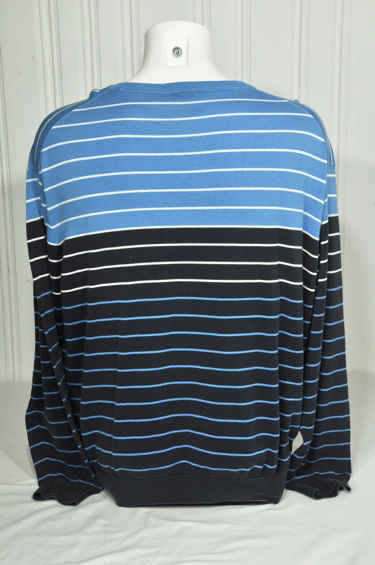 Pull Lacoste vintage rayé bleu et noir – Taille 7 / XXL