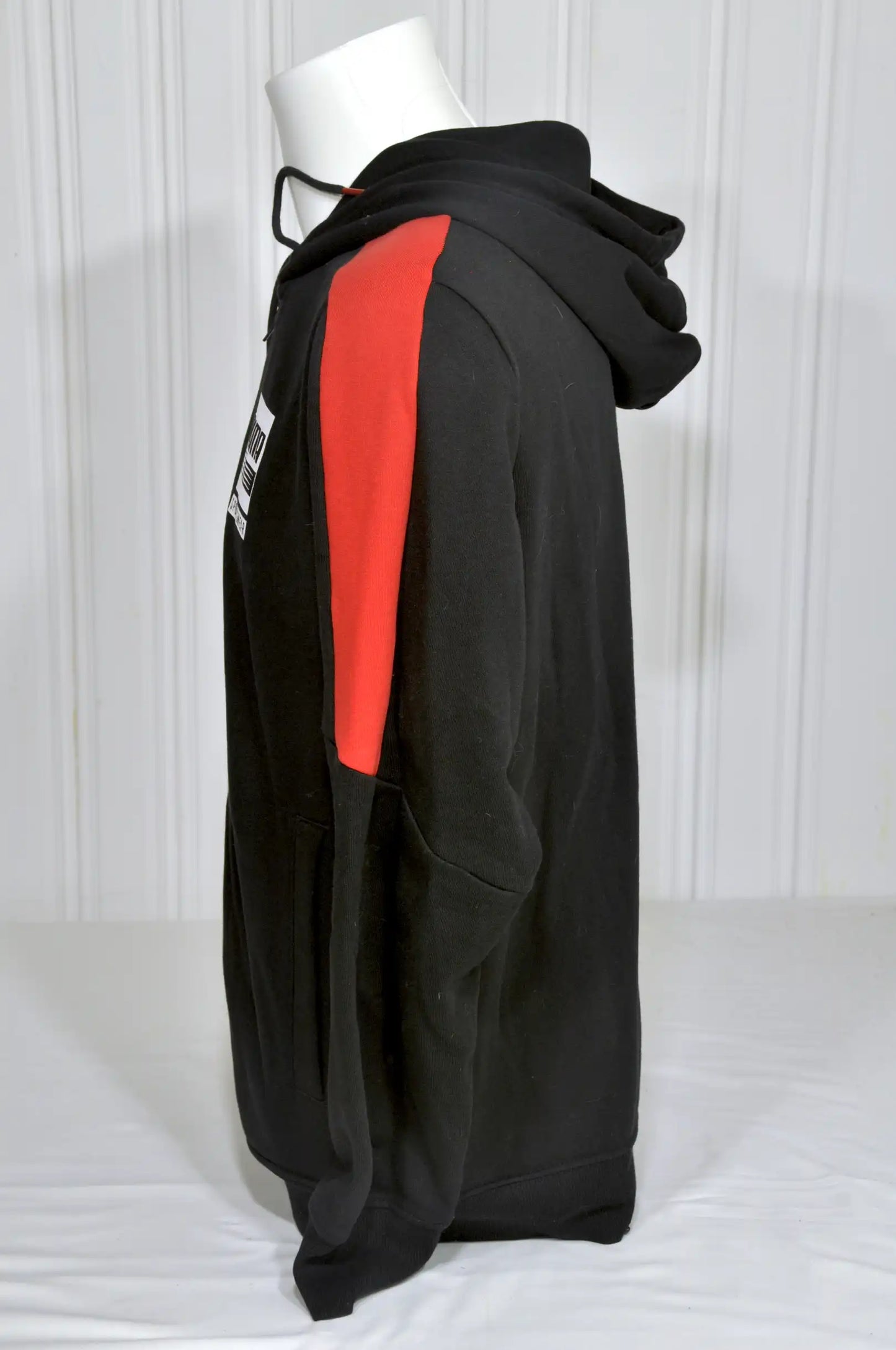 Sweat zippé à capuche Puma noir & rouge – Taille M