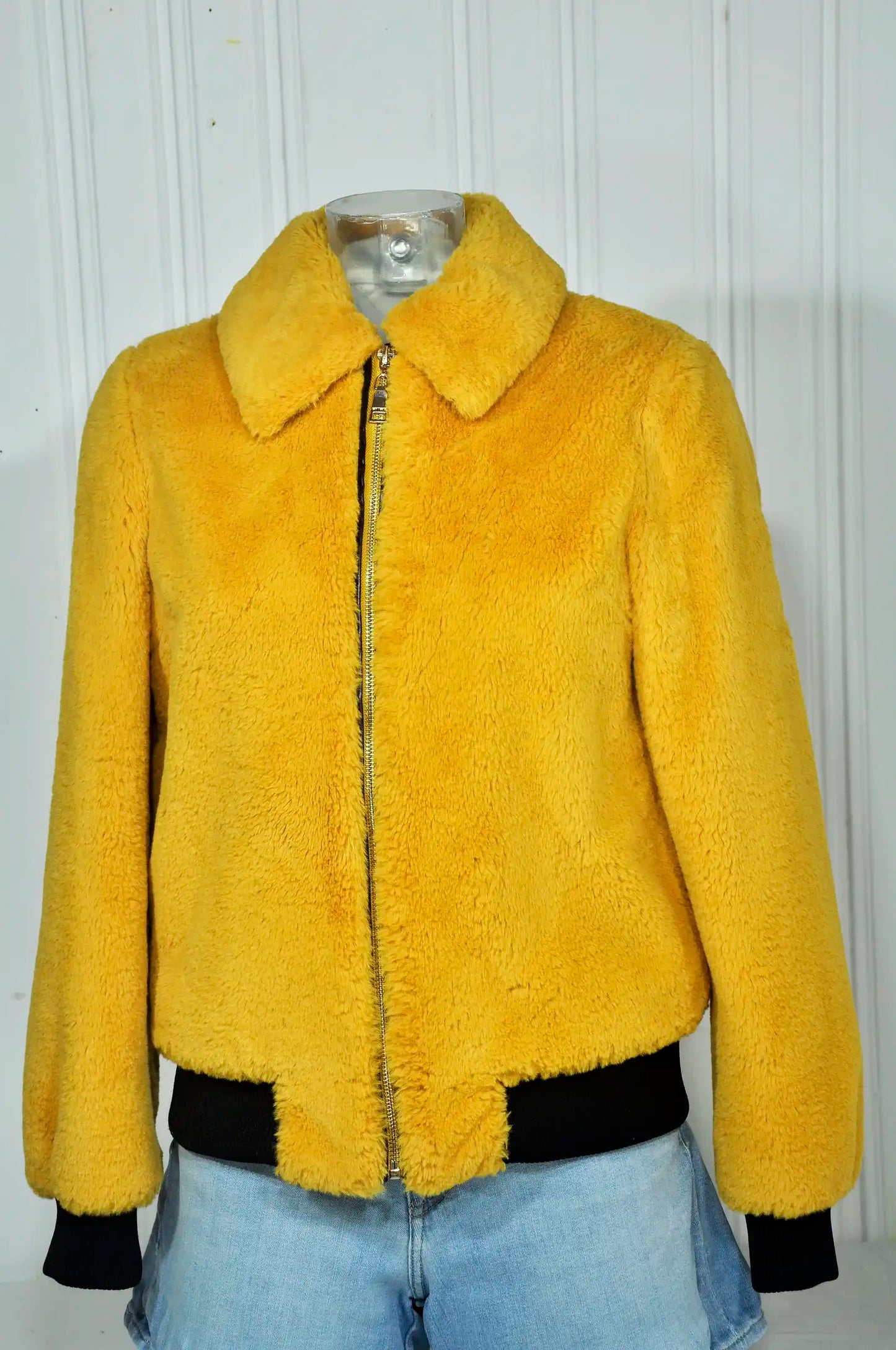 Gelbe Vintage-Jacke